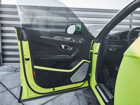 Used 2024 Lamborghini Urus Performante image 33