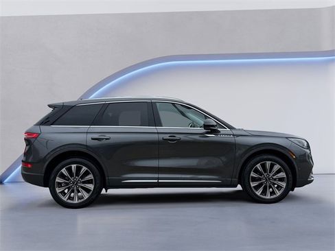 Used 2020 Lincoln Corsair Reserve w/ Equipment Group 201A image 4