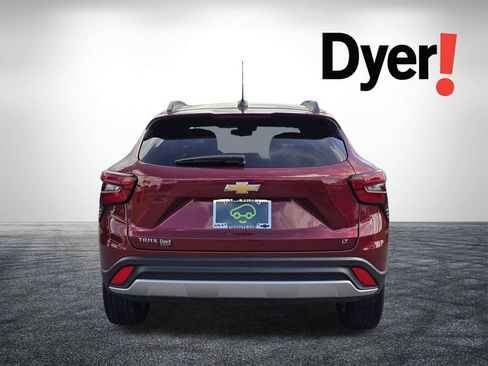Used 2025 Chevrolet Trax LT w/ Driver Confidence Package FWD image 7