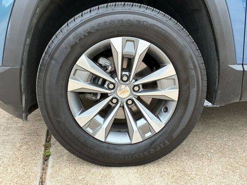 Used 2025 Chevrolet Equinox LT FWD image 33