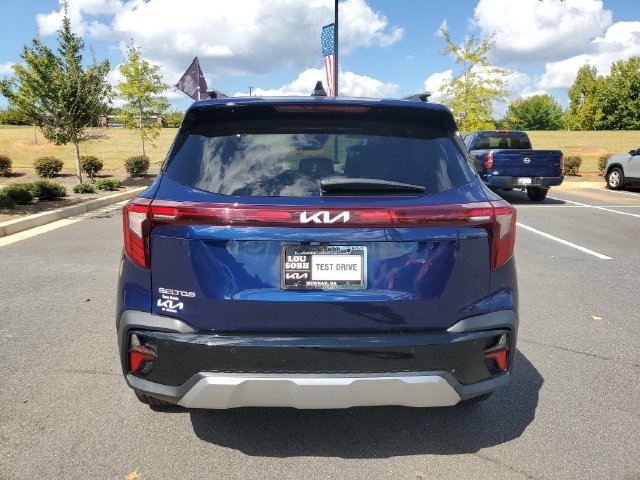 Certified 2025 Kia Seltos EX w/ EX Sunroof Package FWD image 6