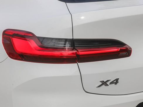 Used 2023 BMW X4 xDrive30i w/ Convenience Package AWD/4WD image 7