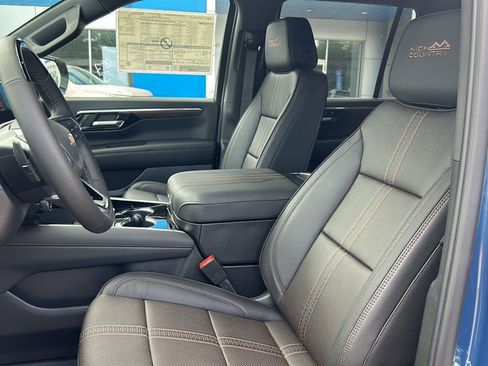 New 2026 Chevrolet Tahoe High Country AWD/4WD image 12