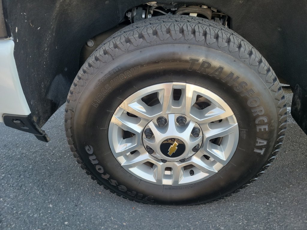Used 2024 Chevrolet Silverado 2500 LT AWD/4WD image 29