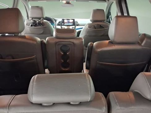 Used 2021 Honda Odyssey Touring image 21