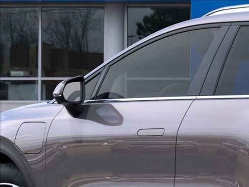 New 2026 Chevrolet Equinox EV LT image 12