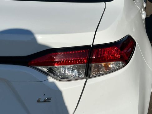 Used 2023 Toyota Corolla LE FWD image 18