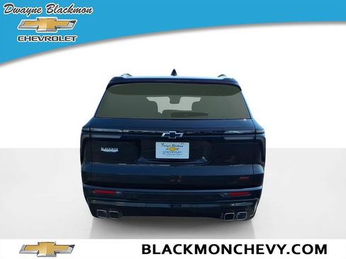 Used 2025 Chevrolet Traverse RS w/ LPO, Floor Liner Package AWD/4WD image 4
