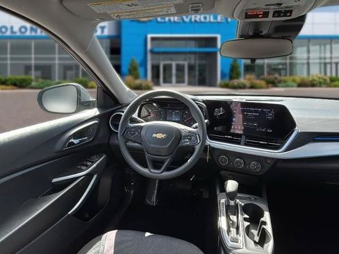 New 2026 Chevrolet Trax LS w/ LS Convenience Package FWD image 26