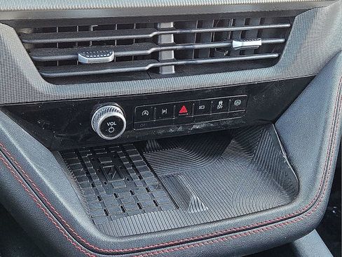 Used 2025 Ford Explorer ST image 30