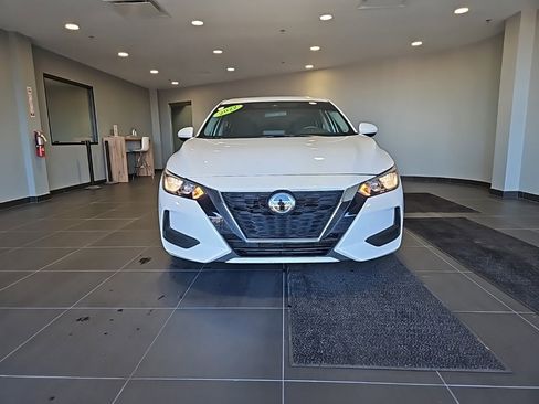 Used 2022 Nissan Sentra SV w/ All-Weather Package image 2