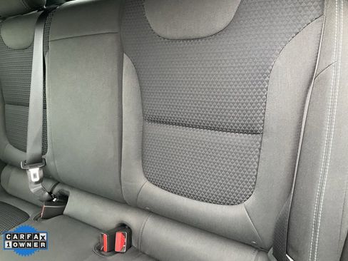 Used 2023 Chevrolet Bolt EUV LT image 30