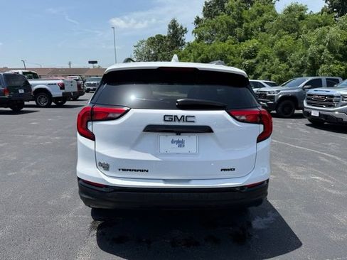 Used 2021 GMC Terrain SLT w/ Infotainment Package II AWD/4WD image 6