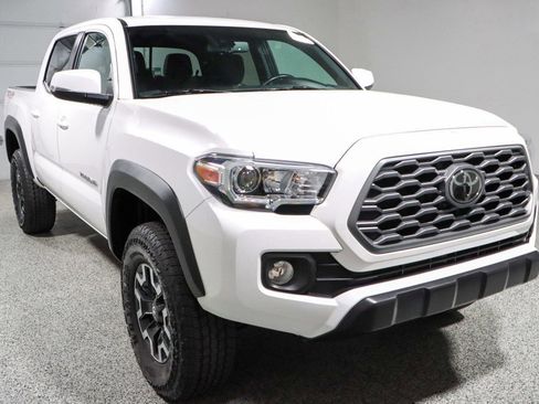 Used 2023 Toyota Tacoma TRD Off-Road image 5