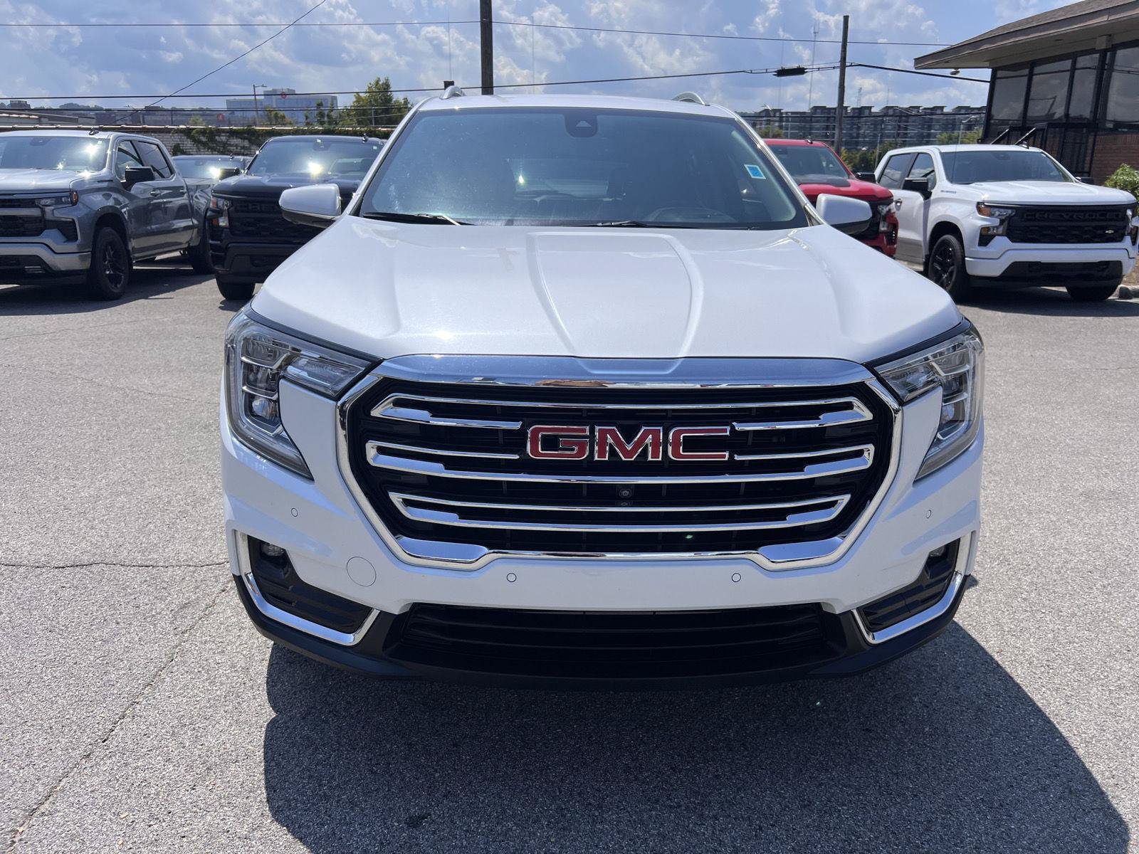 Used 2022 GMC Terrain SLT w/ Tech Package AWD/4WD image 27