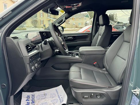 New 2026 Chevrolet Suburban RST image 20