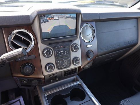 Used 2016 Ford F250 Lariat w/ Lariat Ultimate Package AWD/4WD image 15