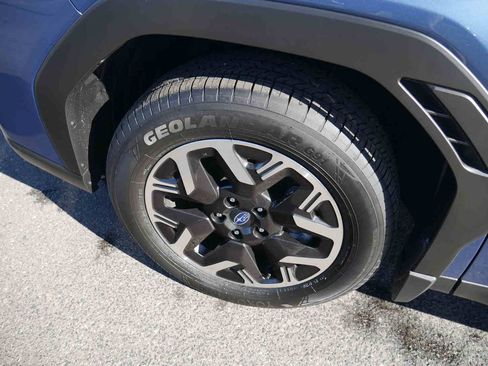 Used 2025 Subaru Forester Premium w/ Convenience Package #1 image 10