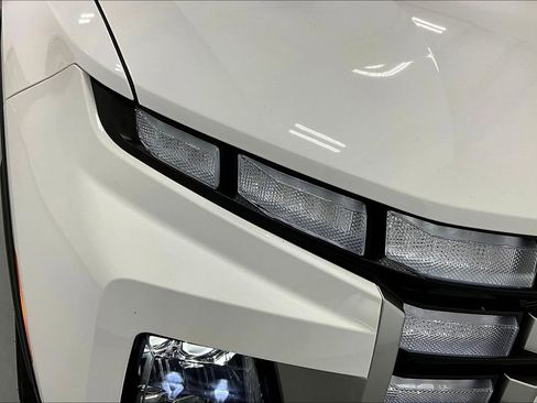 Used 2025 Hyundai Santa Cruz SE image 37