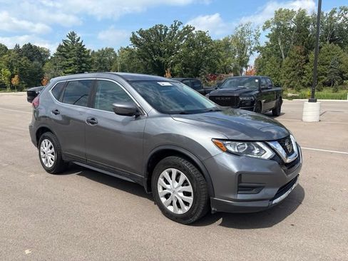 Used 2018 Nissan Rogue S FWD image 7