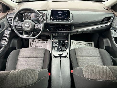 Used 2023 Nissan Rogue SV image 10