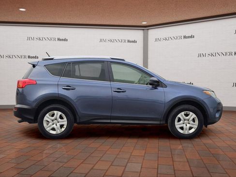 Used 2014 Toyota RAV4 LE image 7
