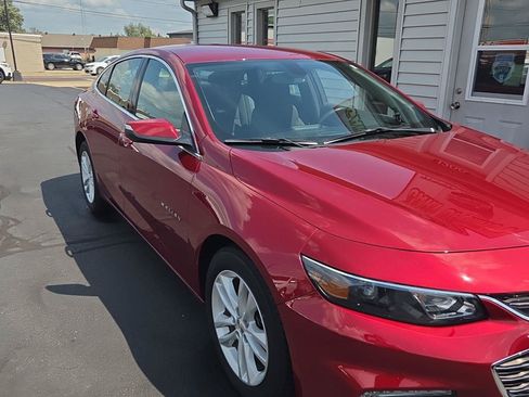 Used 2018 Chevrolet Malibu LT FWD image 5