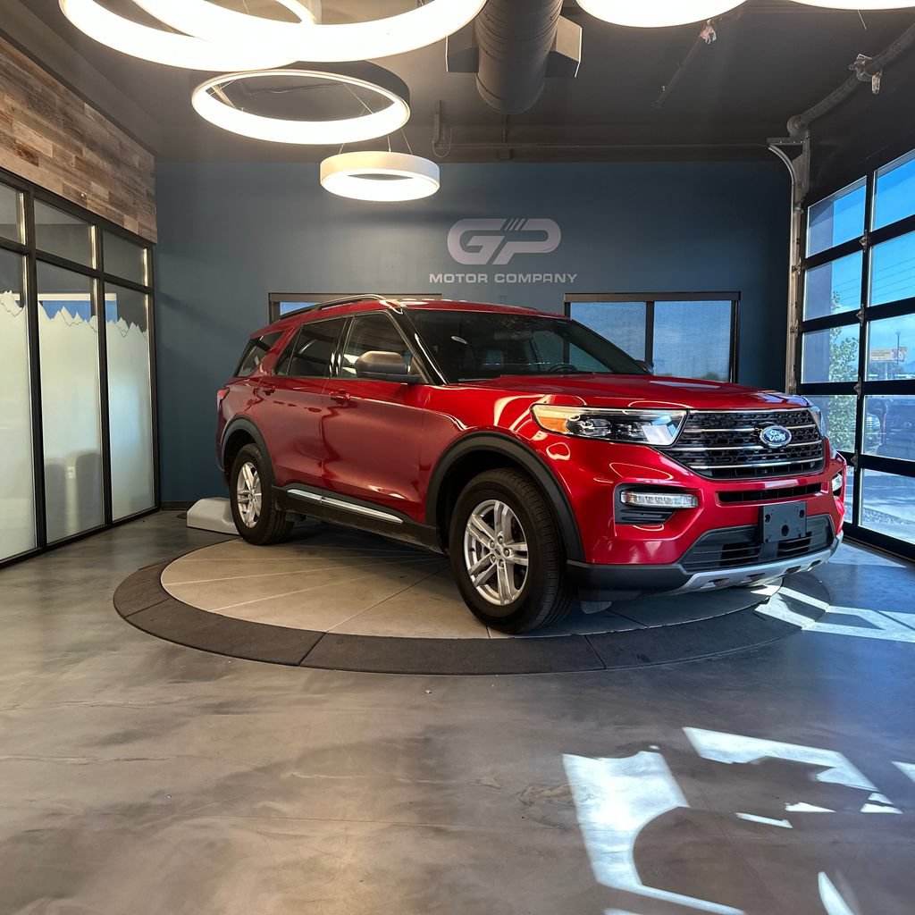 Used 2020 Ford Explorer XLT w/ Equipment Group 202A AWD/4WD image 1
