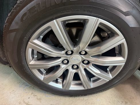 Used 2019 Cadillac XT4 Premium Luxury AWD/4WD image 34