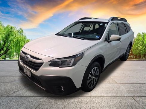 Used 2022 Subaru Outback Premium image 9