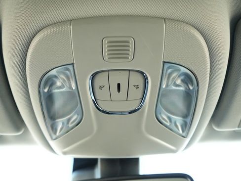 Used 2022 Jeep Compass Limited image 19