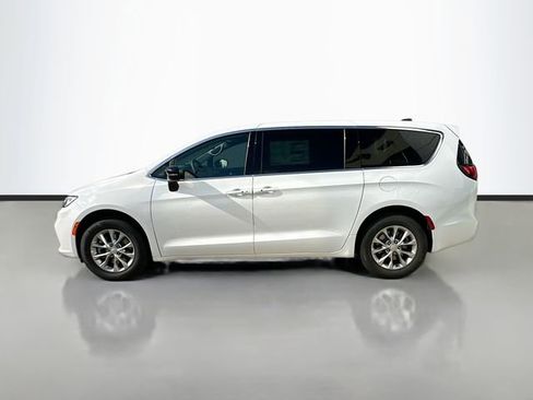 New 2026 Chrysler Pacifica Select image 9
