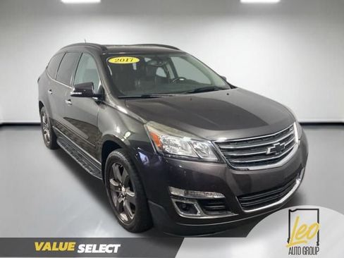 Used 2017 Chevrolet Traverse LT image 8