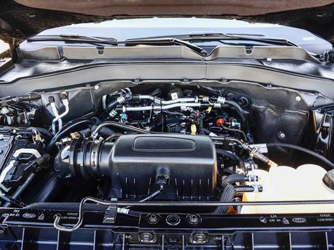 Used 2023 Ford Explorer XLT w/ Equipment Group 202A image 27