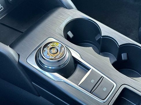 New 2025 Ford Escape SE image 46