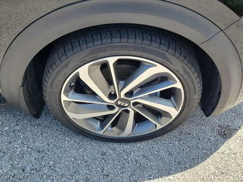 Used 2019 Kia Niro Touring FWD image 7