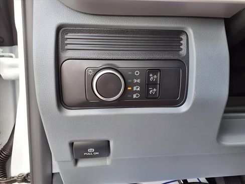 New 2025 Ford F550 4x4 Regular Cab Super Duty image 16