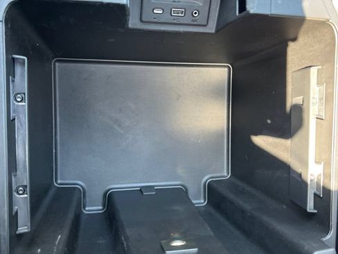 Used 2021 GMC Sierra 1500 AT4 w/ Technology Package AWD/4WD image 25