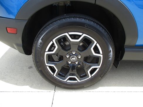 Used 2025 Ford Bronco Sport Outer Banks w/ Outer Banks Tech Package+ AWD/4WD image 12