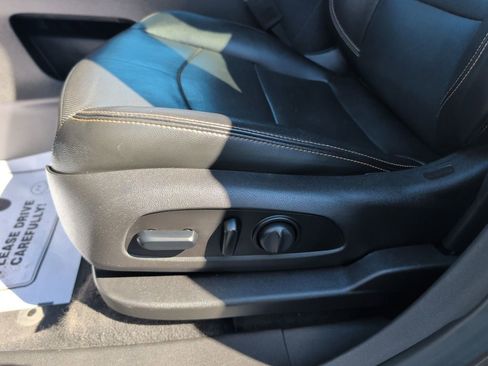 Used 2019 GMC Terrain SLT w/ Preferred Package image 8