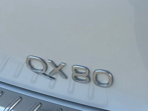 New 2027 INFINITI QX80 Luxe w/ Exterior Package RWD image 4