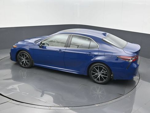 Used 2024 Toyota Camry SE w/ Convenience Package FWD image 15