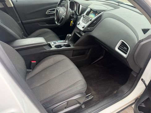 Used 2016 Chevrolet Equinox LS image 12