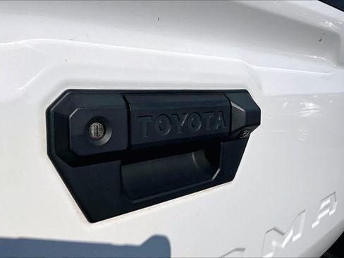Used 2024 Toyota Tacoma SR RWD image 31