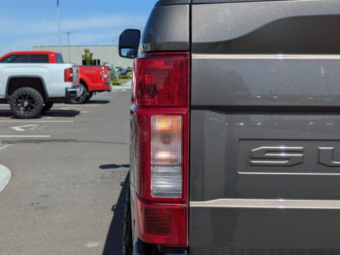 Used 2022 Ford F250 Lariat w/ Lariat Ultimate Package AWD/4WD image 45