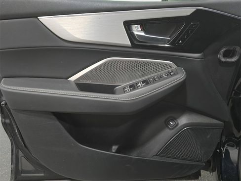 Used 2023 Acura MDX Technology image 26