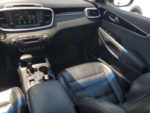 Used 2019 Kia Sorento EX AWD/4WD image 15