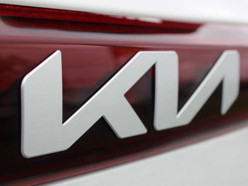 Used 2024 Kia Seltos S image 7