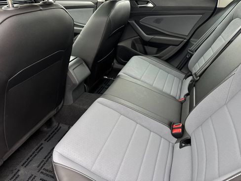 Used 2026 Volkswagen Jetta SE FWD image 12