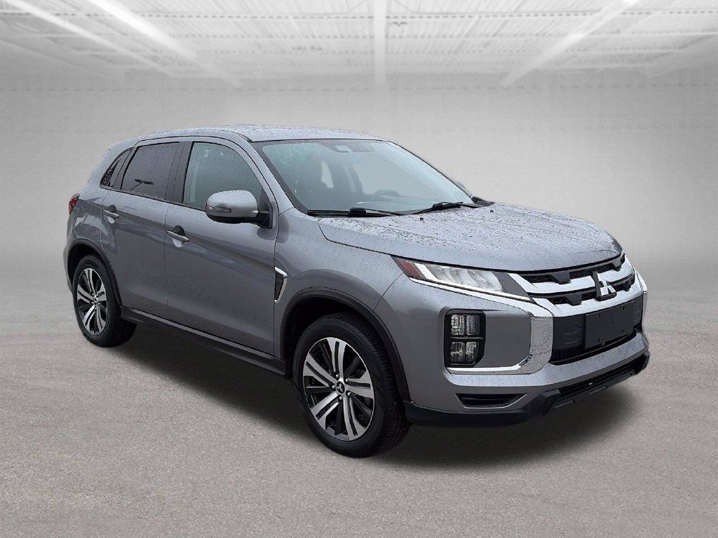 Used 2025 Mitsubishi Outlander Sport SE AWD/4WD image 7